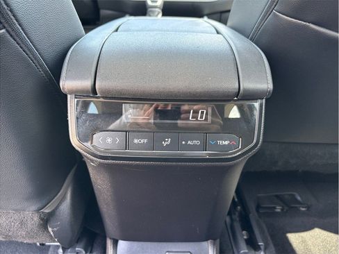 Used 2021 Toyota Highlander Limited FWD image 42
