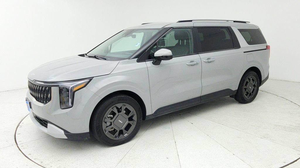 Used 2025 Kia Carnival EX FWD image 3
