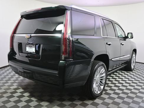 Used 2016 Cadillac Escalade Platinum AWD/4WD image 6