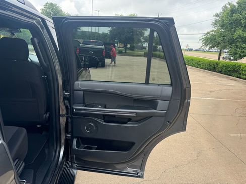 Used 2021 Ford Expedition XL image 17