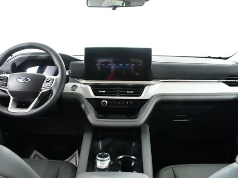 New 2026 Ford Explorer Active w/ Active Comfort Package AWD/4WD image 7