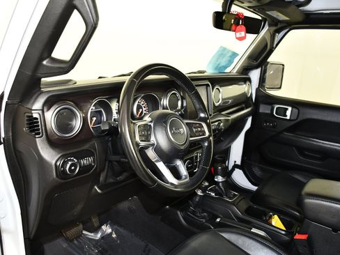 Used 2020 Jeep Wrangler Unlimited Sahara AWD/4WD image 37