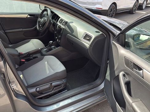 Used 2018 Volkswagen Jetta S w/ Cold Weather Package image 25