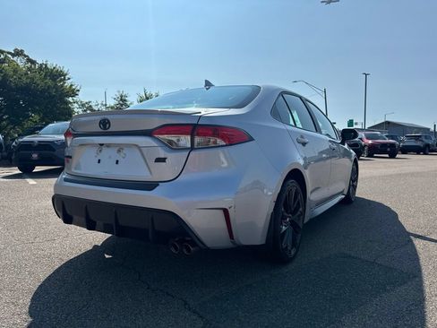 Used 2023 Toyota Corolla SE w/ Carpet Mat Package (TMS) FWD image 7