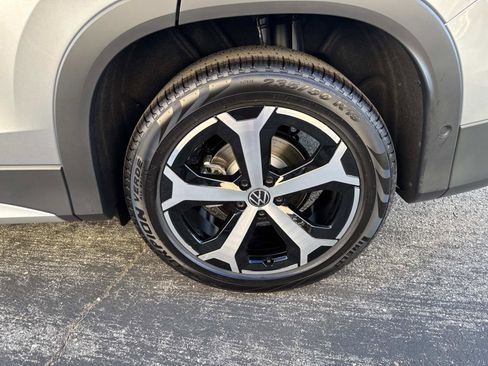 New 2026 Volkswagen Tiguan SE image 6