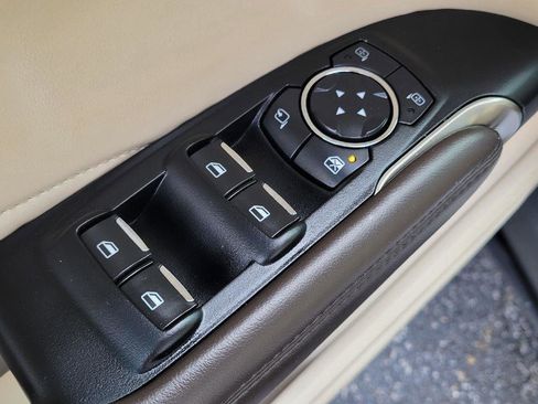 Used 2019 Lincoln MKC Select w/ Select Plus Package image 7