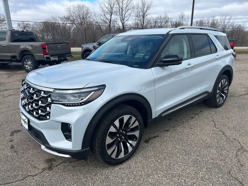 New 2026 Ford Explorer Platinum w/ LUX Leather Package AWD/4WD image 3