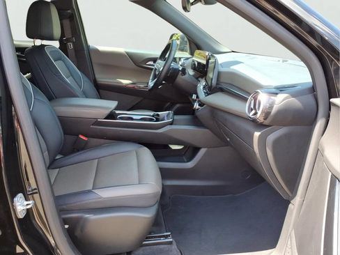 Certified 2025 Chevrolet Equinox LT w/ Convenience Package II FWD image 34