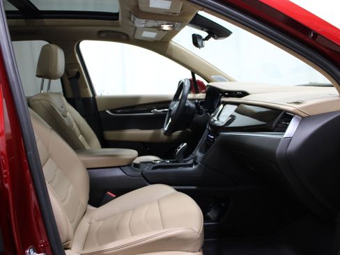 Certified 2025 Cadillac XT6 Premium Luxury w/ Platinum Package AWD/4WD image 30