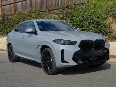New 2026 BMW X6 xDrive40i w/ Climate Comfort Package image 2