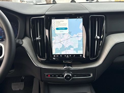 Certified 2025 Volvo XC60 B5 Plus image 22