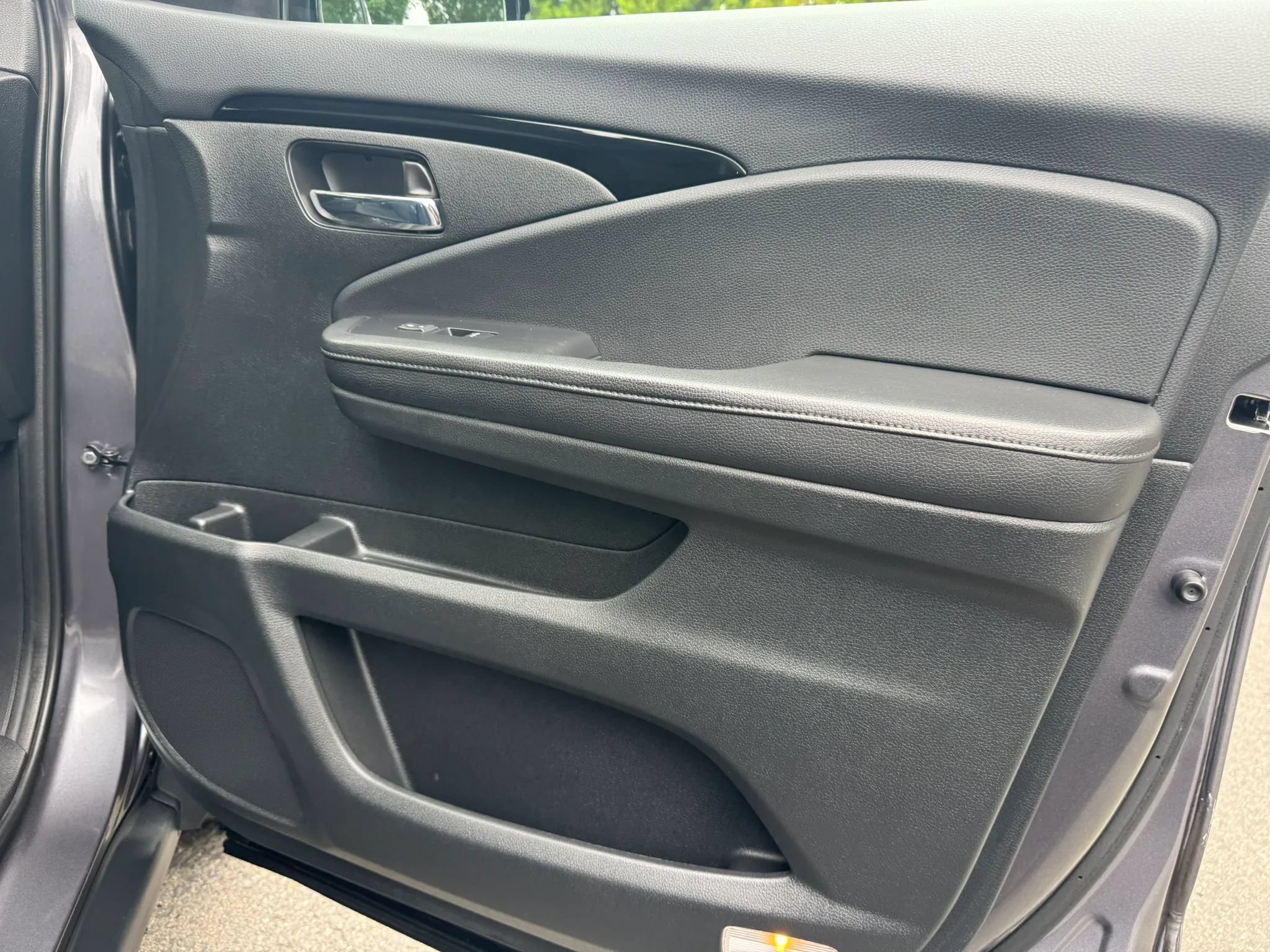 Used 2018 Honda Pilot Elite image 42