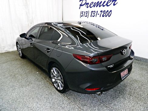 Used 2019 MAZDA MAZDA3 AWD Sedan w/ Preferred Package image 4