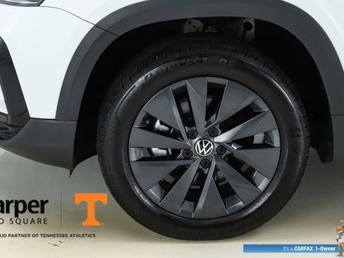 Used 2022 Volkswagen Taos S image 5