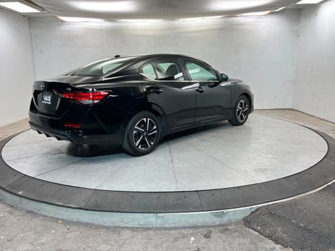 Used 2024 Nissan Sentra SV image 5