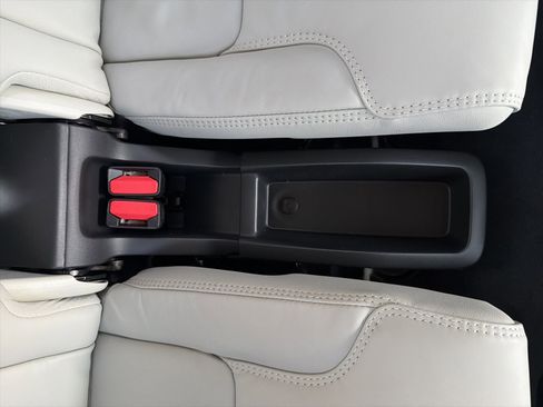 New 2026 Volvo XC90 B6 Ultra w/ Protection Package image 37