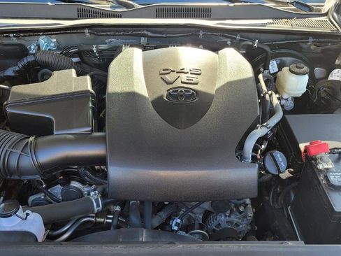 Used 2020 Toyota Tacoma SR5 image 11