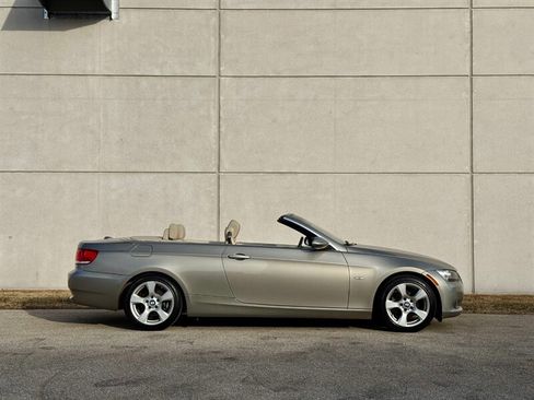 Used 2008 BMW 328i Convertible image 7