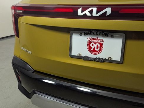 Used 2024 Kia Seltos SX w/ SX Sunroof Package AWD/4WD image 8