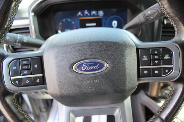 Used 2025 Ford F250 Lariat w/ Black Appearance Package AWD/4WD image 12