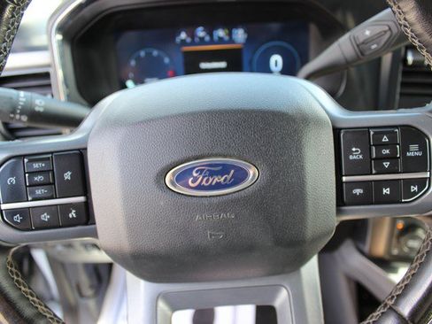 Used 2025 Ford F250 Lariat w/ Black Appearance Package AWD/4WD image 12