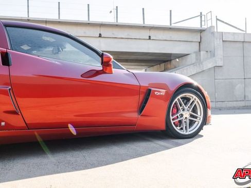 Used 2006 Chevrolet Corvette Z06 w/ Preferred Equipment Group image 23