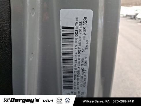 Used 2018 Jeep Wrangler Unlimited Rubicon w/ Dual Top Group image 28