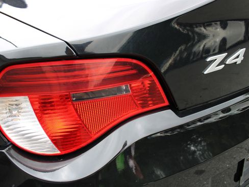 Used 2007 BMW Z4 3.0i image 25