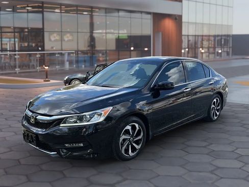 Used 2017 Honda Accord EX-L image 2