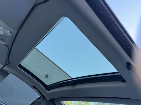 Used 2009 Mercedes-Benz SL 550 image 29