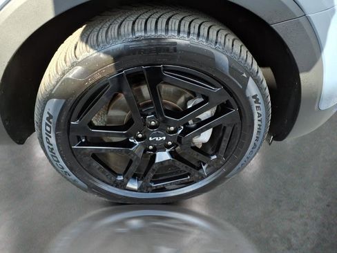 Used 2023 Kia Telluride SX X-Line image 11