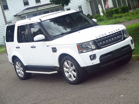 Used 2016 Land Rover LR4 HSE Silver Edition AWD/4WD image 24