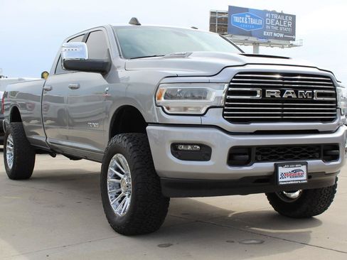 Used 2024 RAM 3500 Laramie AWD/4WD image 26