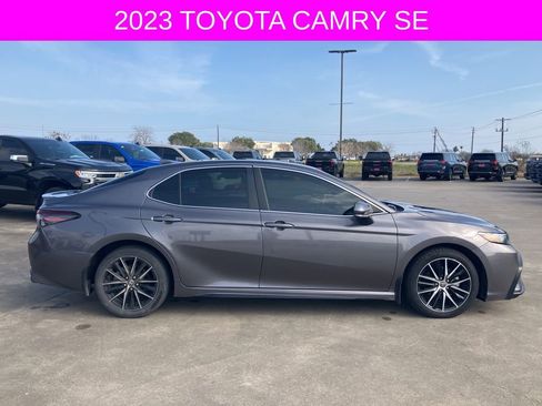 Used 2023 Toyota Camry SE image 8