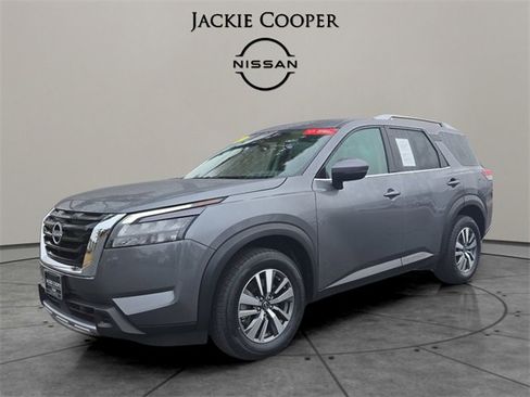 Certified 2025 Nissan Pathfinder SL image 1