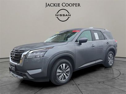 Certified 2025 Nissan Pathfinder SL