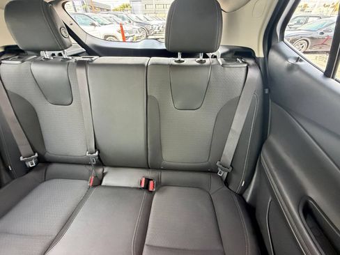 Used 2025 Buick Encore GX Preferred FWD image 31