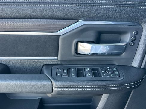 New 2026 RAM 2500 Laramie AWD/4WD image 10