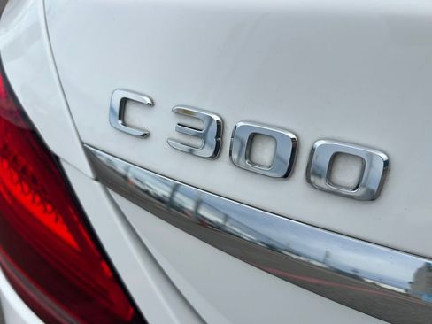 Used 2019 Mercedes-Benz C 300 4MATIC Sedan image 35