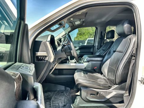 Used 2017 Ford F250 Lariat w/ Lariat Value Package image 2