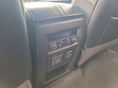 Used 2022 Chevrolet Traverse High Country image 21