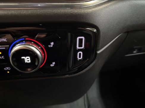 Used 2025 GMC Sierra 1500 SLT image 46