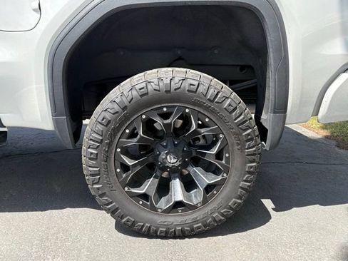 Used 2025 GMC Sierra 1500 Denali AWD/4WD image 12