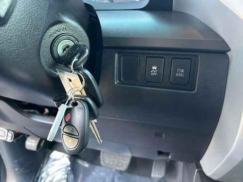 Used 2015 Toyota Tundra SR5 image 17