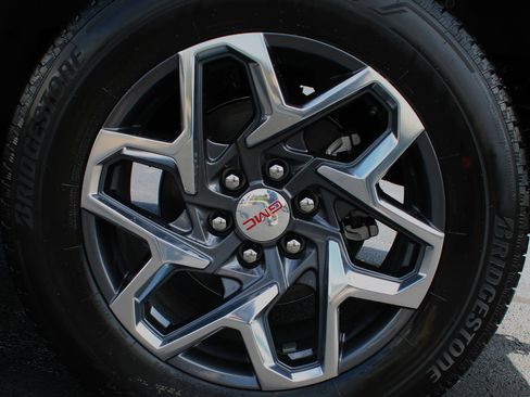 New 2026 GMC Sierra 1500 SLT w/ SLT Premium Plus Package image 11