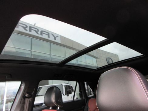 Used 2022 Volkswagen Atlas Cross Sport SEL Premium R-Line image 19