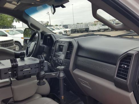 Used 2018 Ford F350 XL w/ Power Equipment Group AWD/4WD image 12