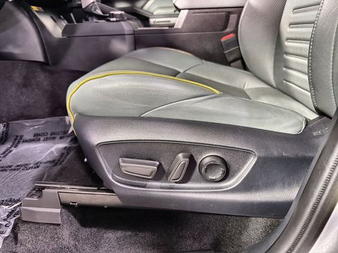 Used 2024 Toyota Tacoma Trailhunter image 30