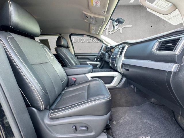 Used 2018 Nissan Titan PRO-4X w/ Pro-4x Convenience Package AWD/4WD image 24