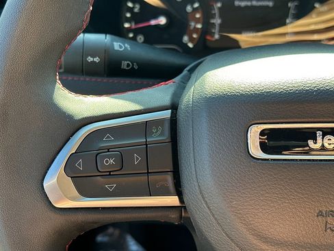 Used 2024 Jeep Compass Trailhawk image 24